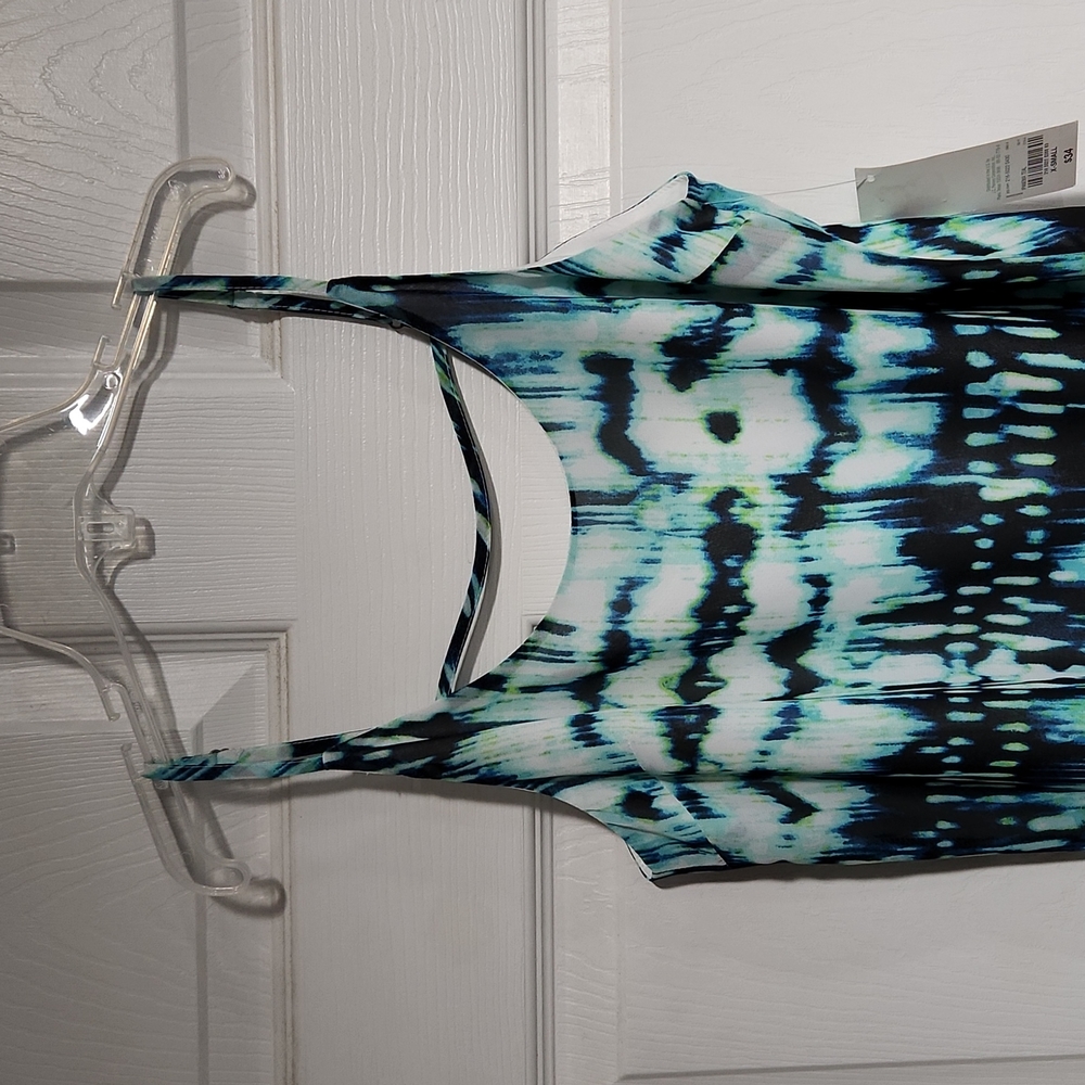5/$35 - Summer Dress - Picture 2 of 7